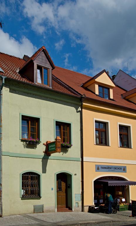 Penzion Na Hradbach Лоуни Екстериор снимка